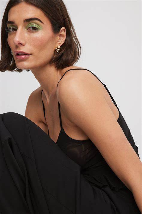 Swirl Shell Earrings Gold