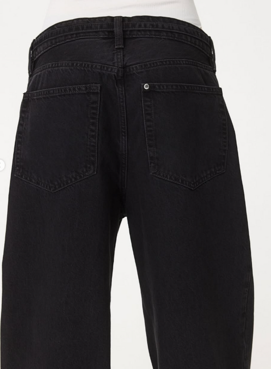 H&M - SUPER BAGGY LOW Waist JEANS- Washed