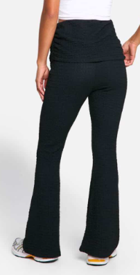 Boohoo - Petite Fold Over Waistband Crinkle Flare Trousers