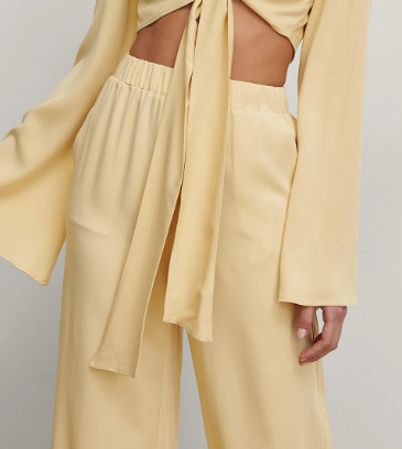 Knot Front Crop Top