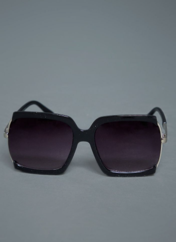 Black Metal Side Frame Oversized Sunglasses