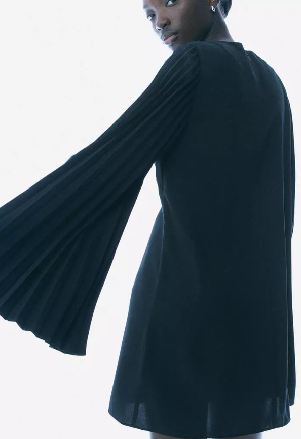 H&M - Pleat-sleeved dress- Black