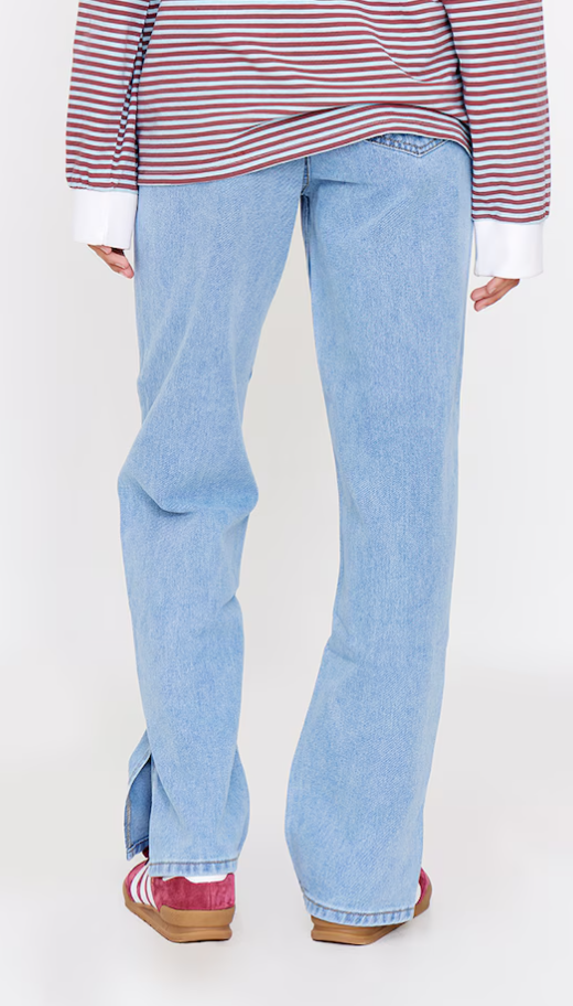 Light Blue Wash L30 Split Hem Style Jeans
