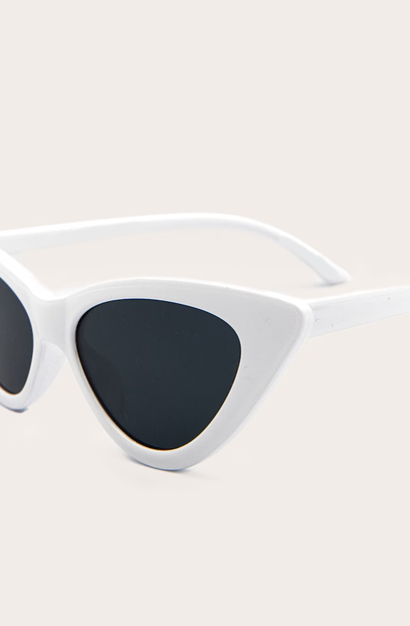 White Retro Cat Eye Sunglasses