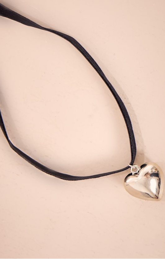 Silver Puff Heart Velvet Choker