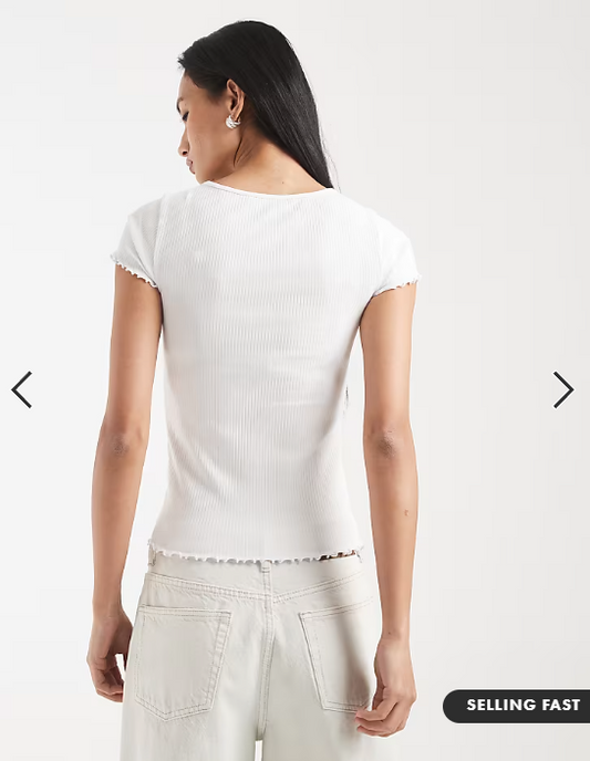 New Look lettuce edge babylock tee in white