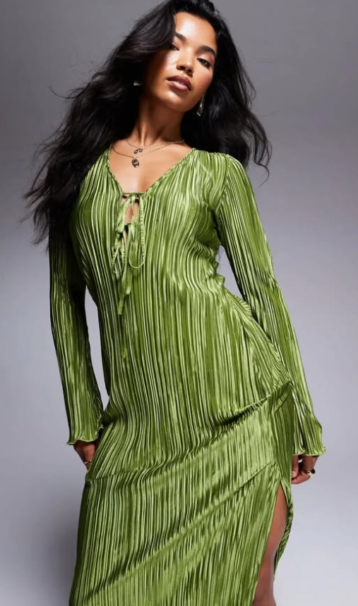 Asos - In The Style exclusive tie front plisse maxi dress in khaki