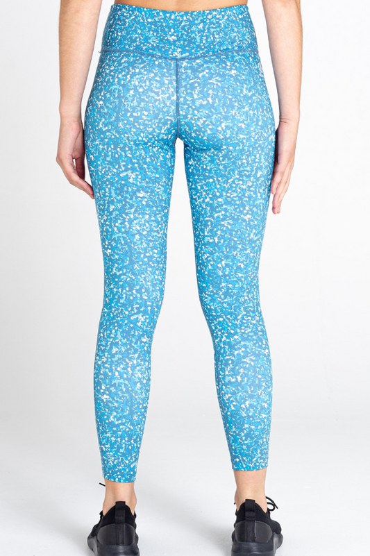 Dare2B Women’s Influential Tight Gym Leggings Capri Blue Fracture.