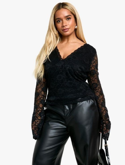 Boohoo - Plus Plunge Lace Flare Sleeve Top - black