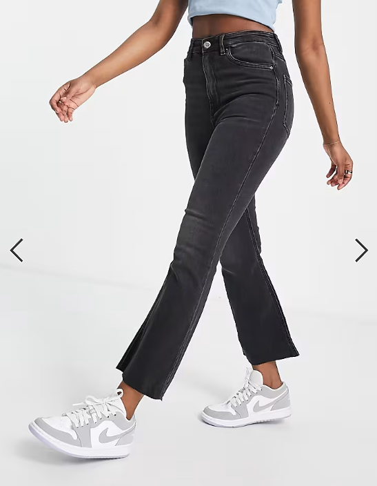 Stradivarius crop flare jean in black