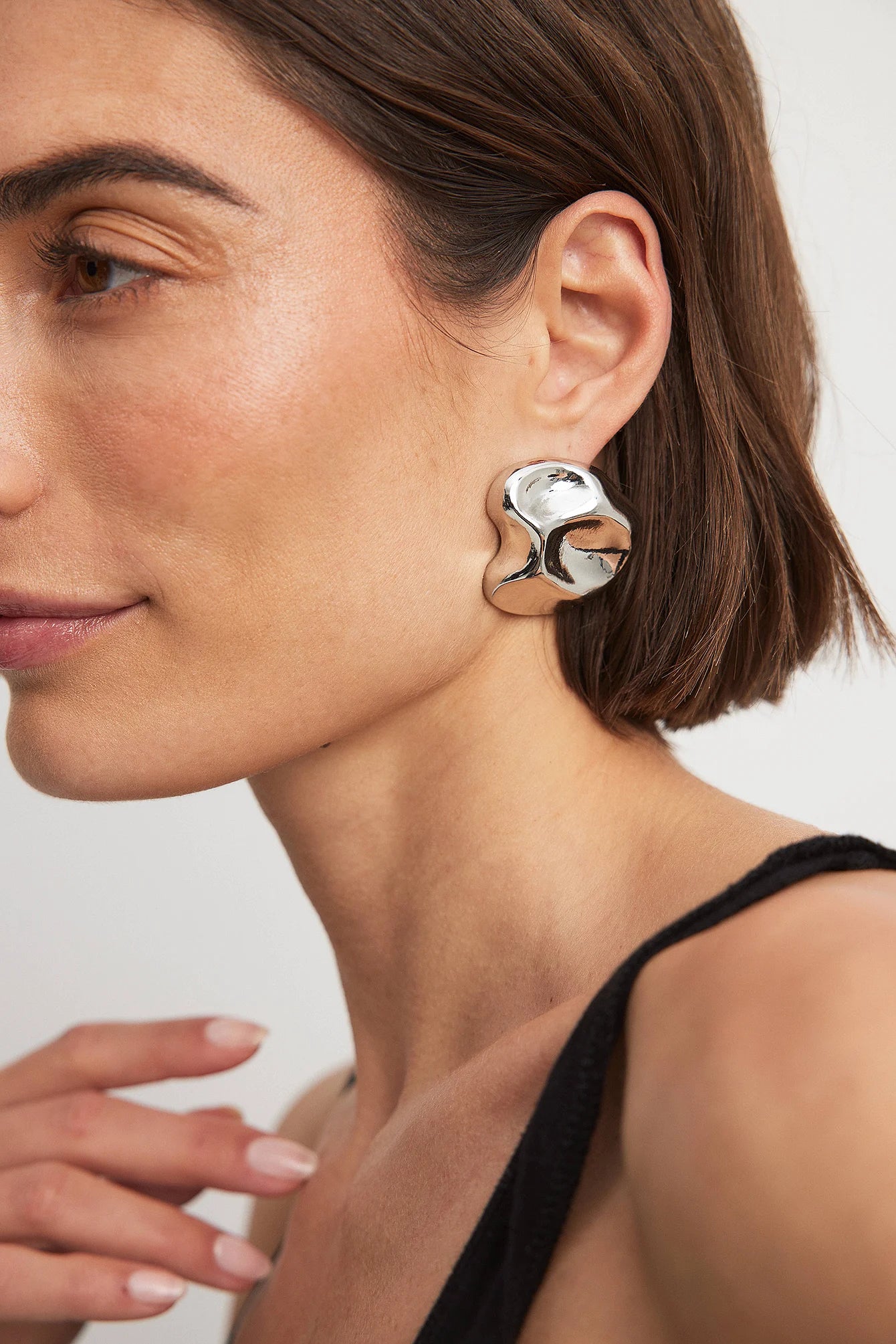 Curved Hammered Earrings Silver