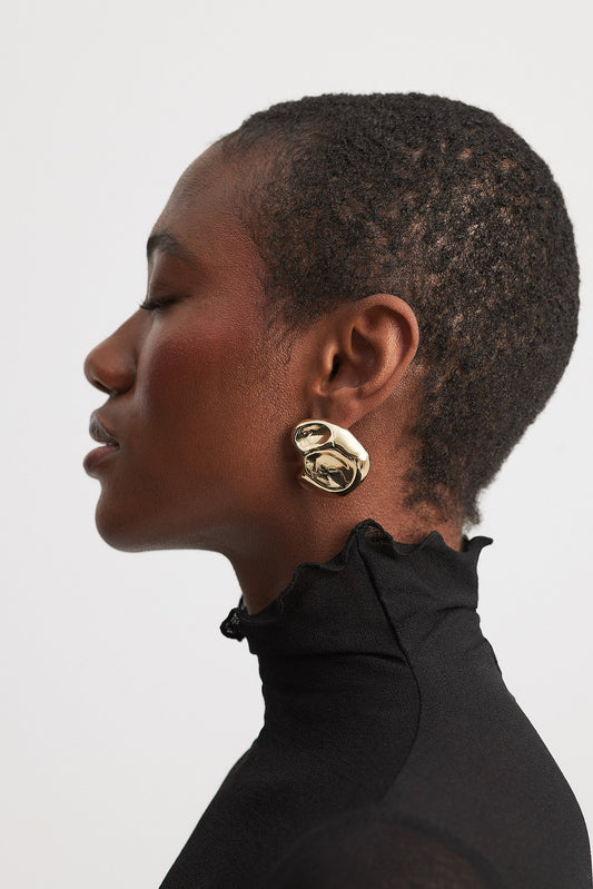 Curved Hammered Earrings Gold