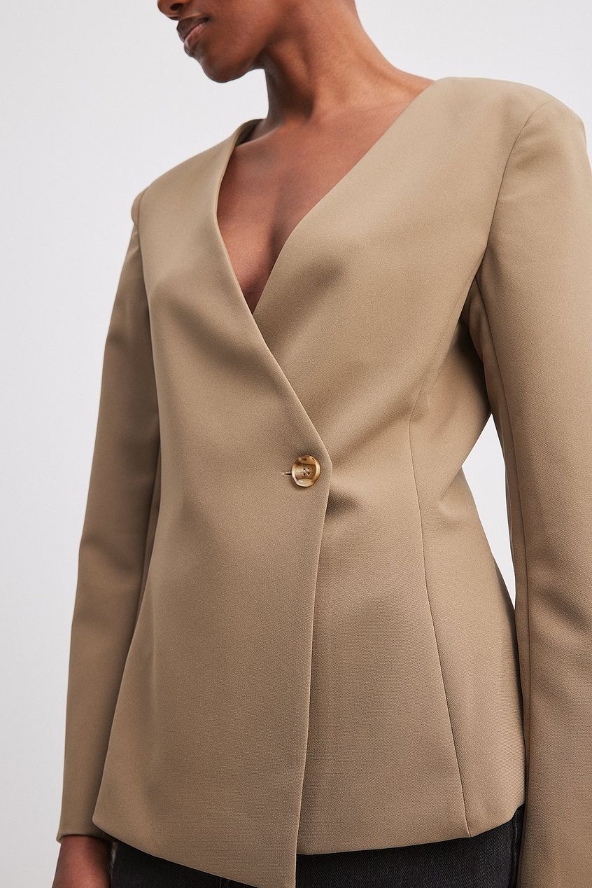 Fitted Blazer Without Lapel