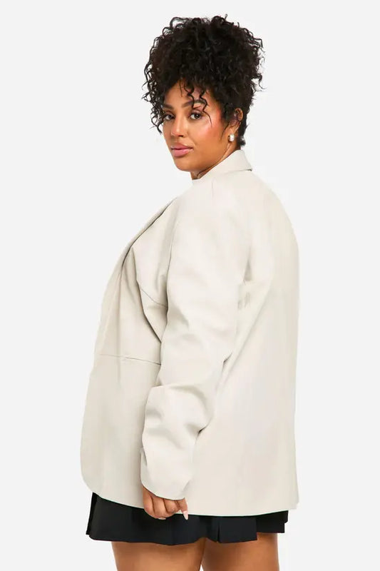 Boohoo - Plus Essential Oversized Ruched Sleeve Blazer