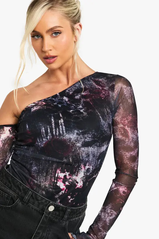 boohoo Petite Printed Mesh Asym Shoulder Bodysuit