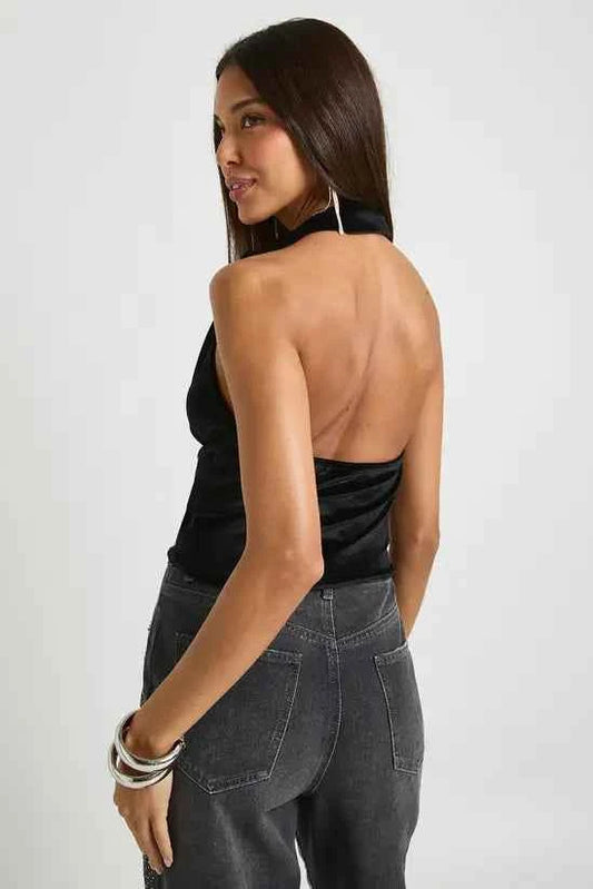 boohoo Velvet Knot Detail Halterneck Top