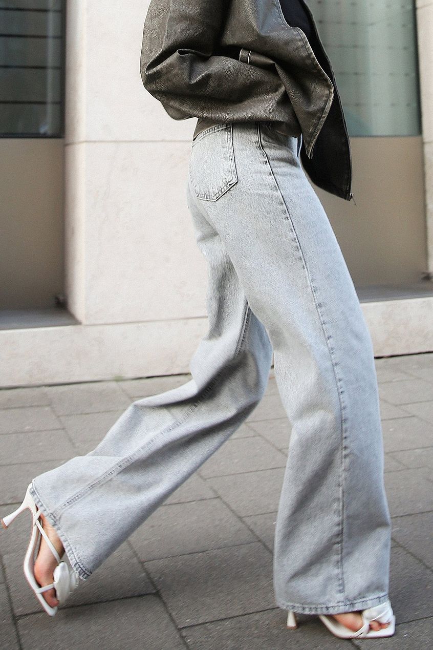 Wide High Waist Jeans