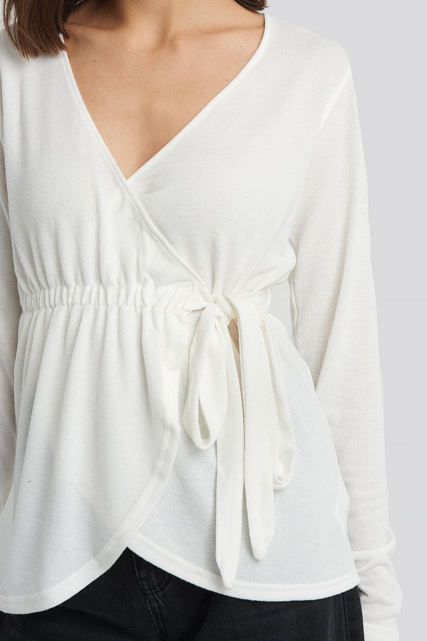 Overlap Light Knitted Sweater