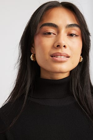 Scrunched Earrings Gold