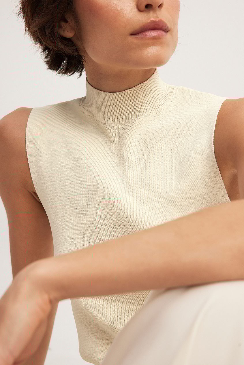 Sleeveless Straight Fine Knitted Top
