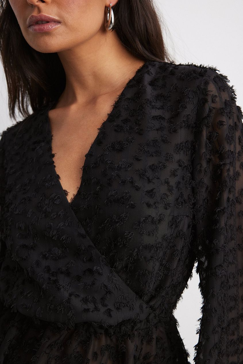 Textured Chiffon Marked Waist Blouse