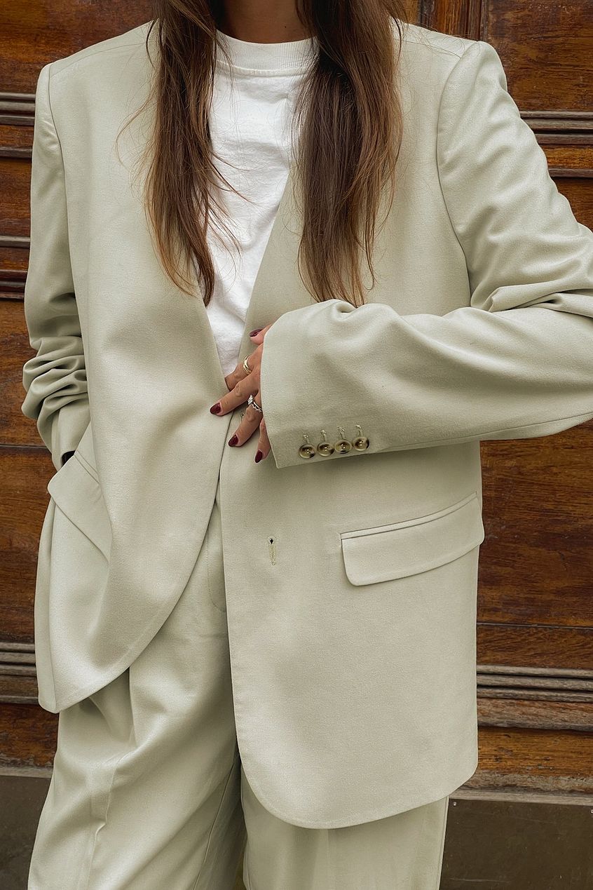 V-neck Blazer