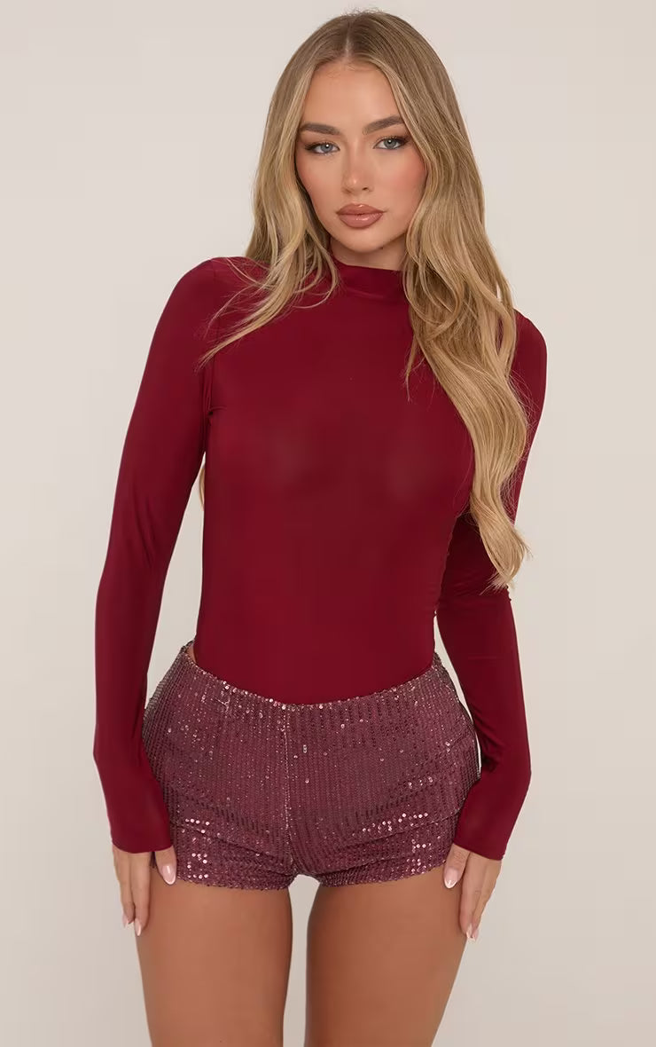 Ego - Mid Rise Hot Pant Shorts In Burgundy Sequin