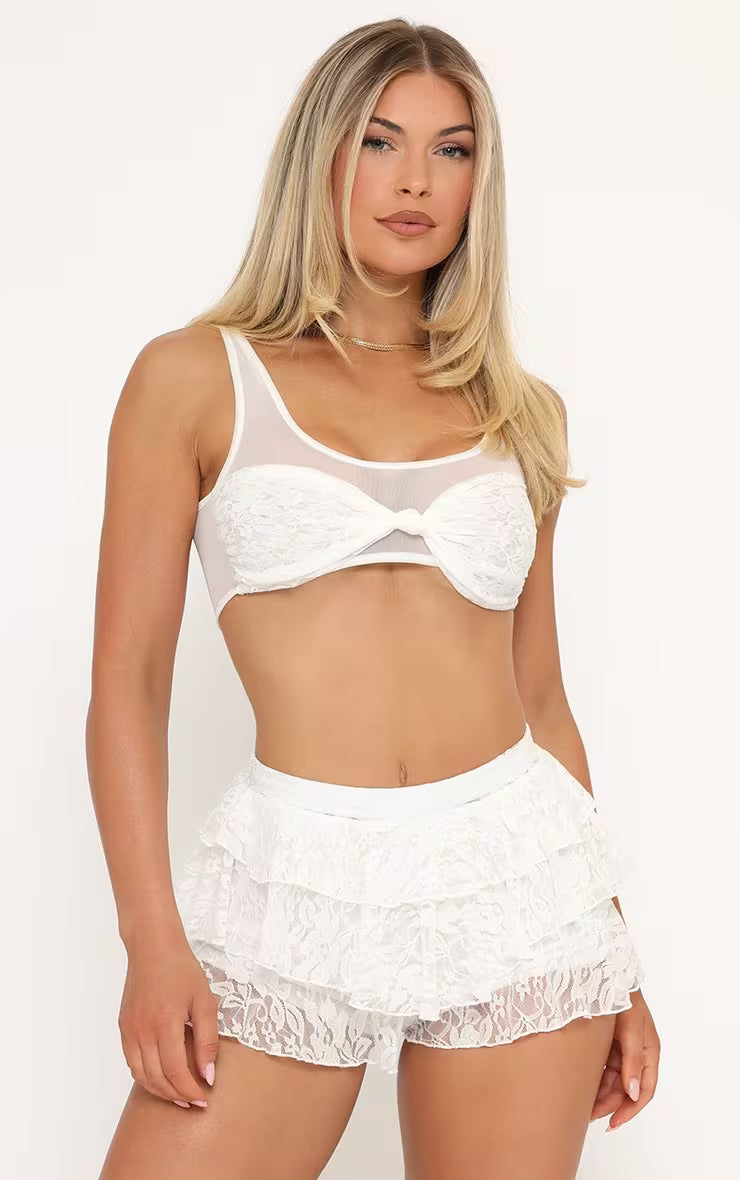 Ego - Scoop Neck Contrast Bust Detail Crop Top In White Lace