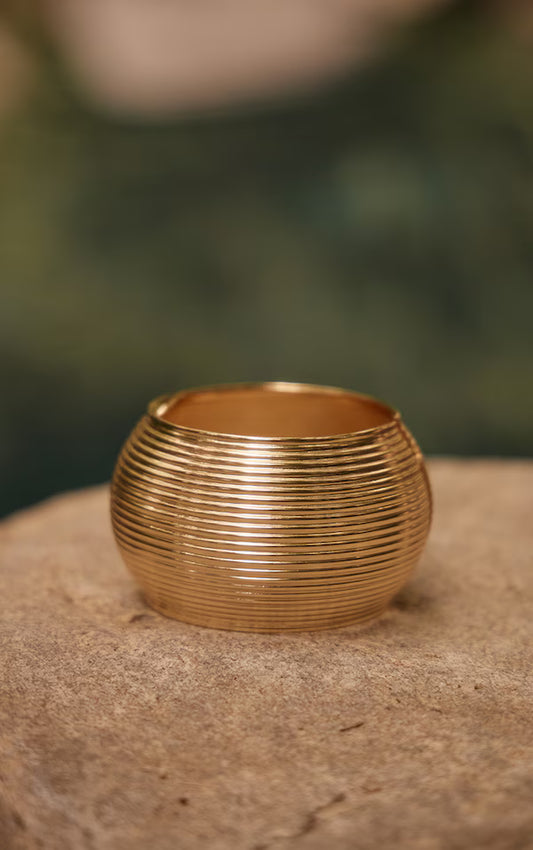 Gold Rib Detail Bangle