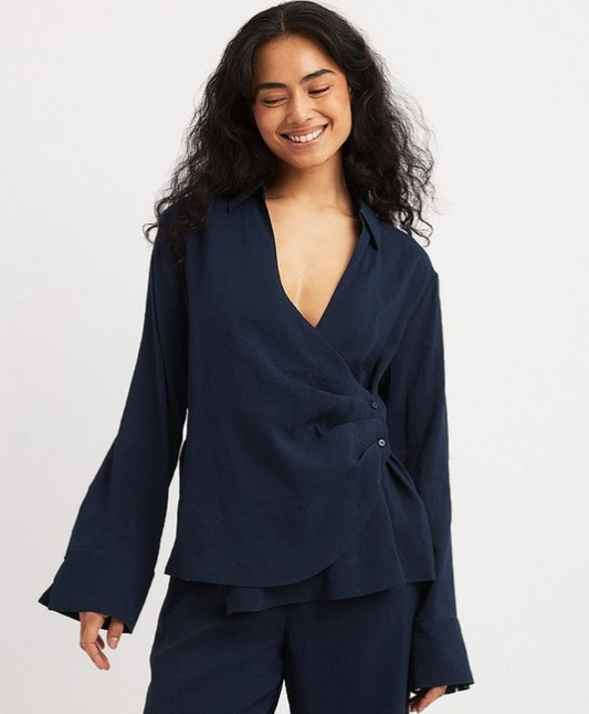 NA-KD - Asymmetric Buttoned Blouse