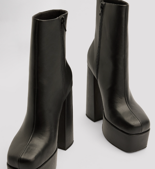 High Heel Plateau Boots