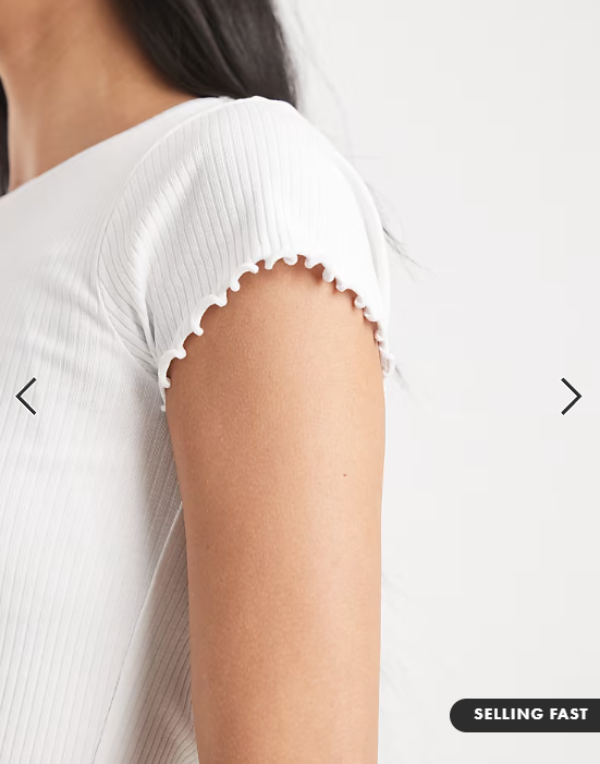 New Look lettuce edge babylock tee in white