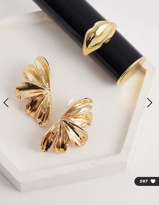 DesignB London 3D flower stud earrings in gold