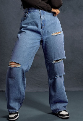 Plus Mid Blue Wash Ripped Knee Boyfriend Jeans