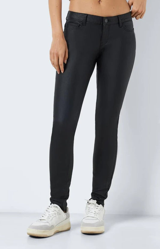 Noisy May - NMALLIE LW SKINNY COATED BLACK PANT Housut.