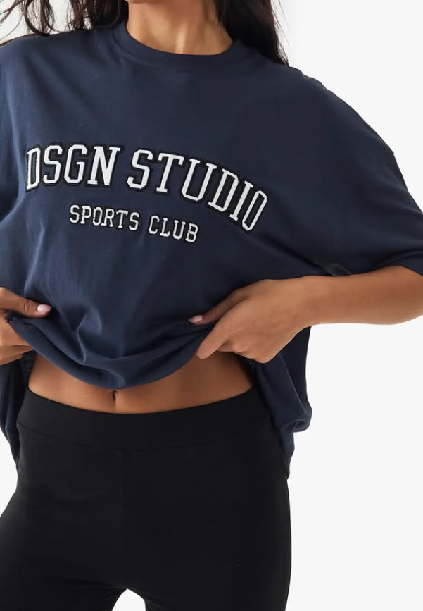 DSGN Studio Applique Oversized T-Shirt