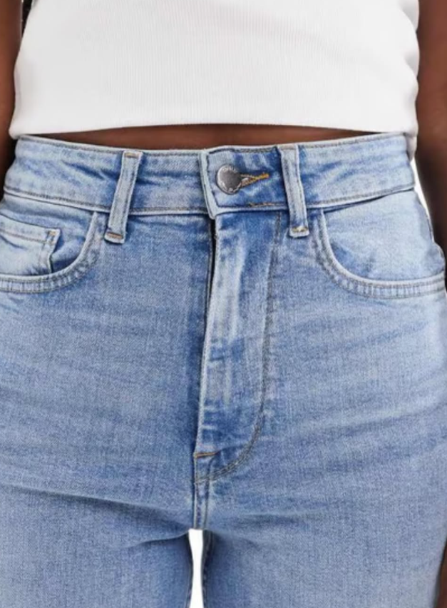 ONLY Maddie extra high waist dad jeans in light blue wash