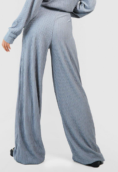 Boohoo - Crinkle Relaxed Fit Wide Leg Trousers