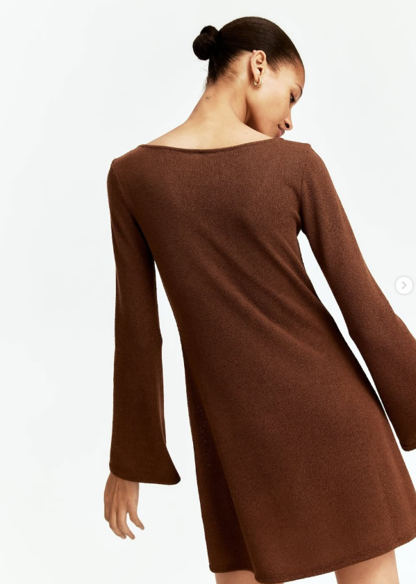 H&M - KNITTED FLARED-SKIRT DRESS