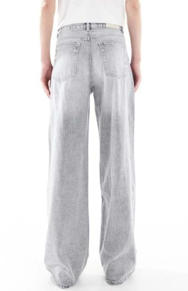 Asos - Stradivarius Women’s Stradivarius Tall D88 baggy jean in light grey wash