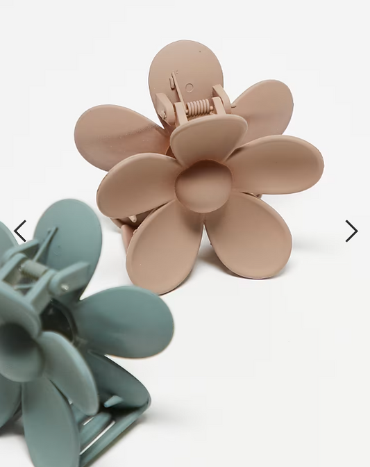 Pieces flower 2-pack hair claw clip in neutral and sage