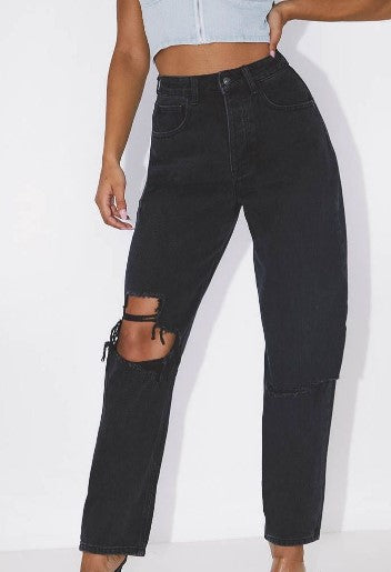 WASHED BLACK KNEE RIP BOYFRIEND JEAN