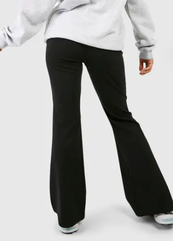 boohoo Petite Stretch Flare Leg Trouser