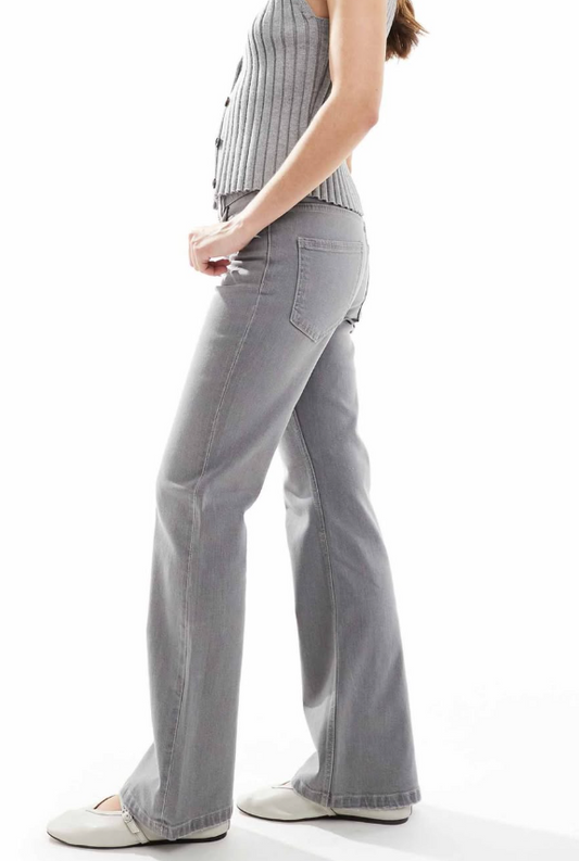 Stradivarius - STR baggy low waist jeans in grey wash