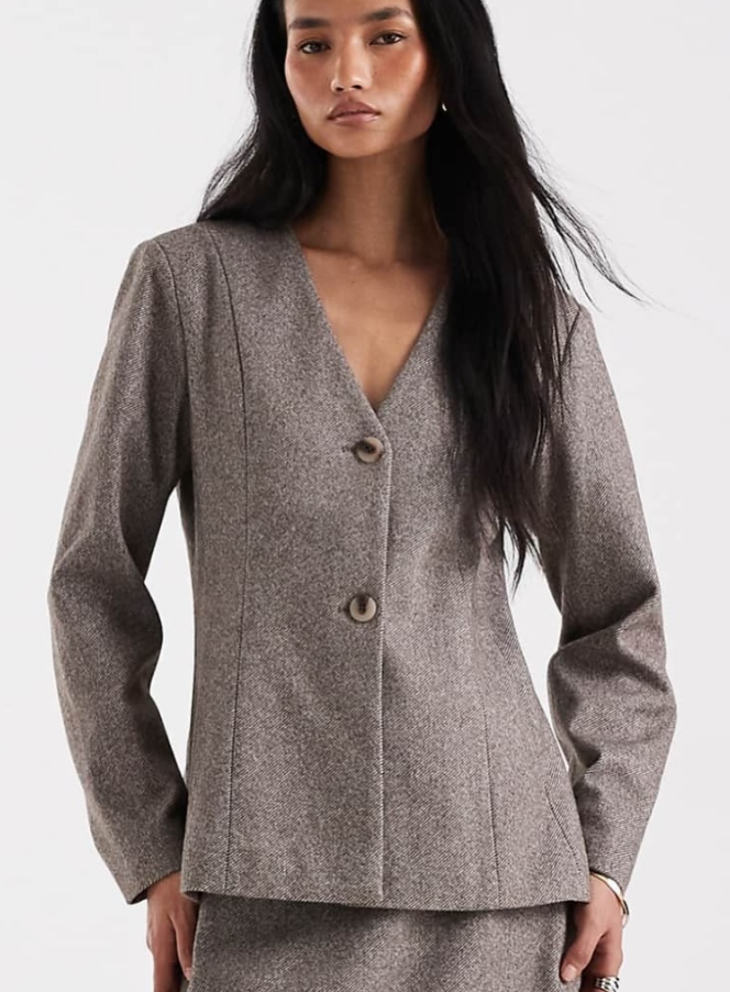 Pieces - cinched waist textured tailored blazer in stone