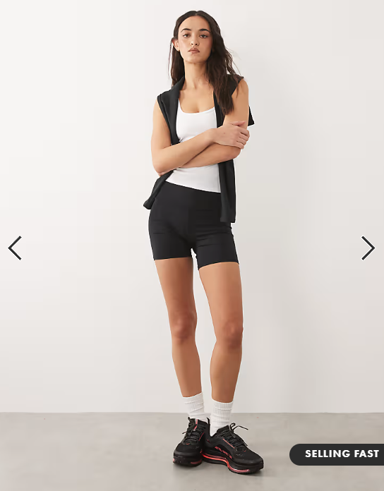 4505 Icon active slightly cropped vest in white