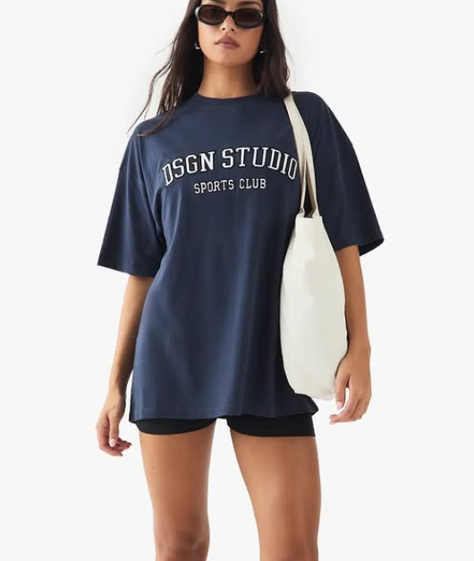 DSGN Studio Applique Oversized T-Shirt