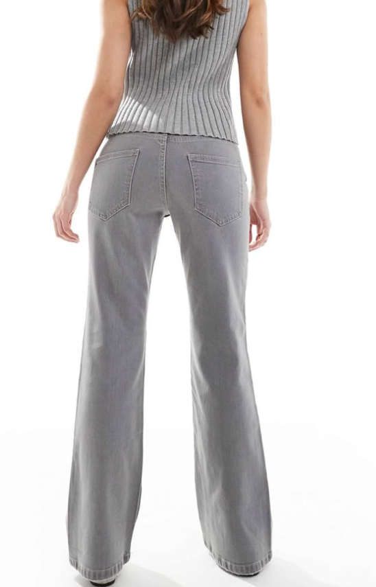 Stradivarius - STR baggy low waist jeans in grey wash