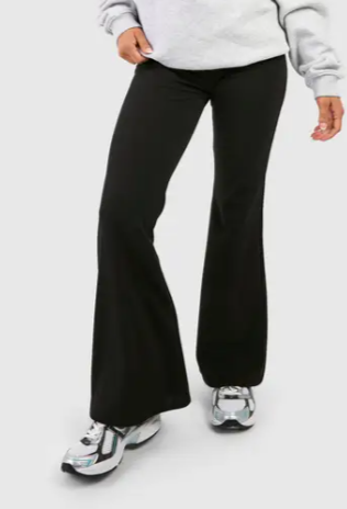 boohoo Petite Stretch Flare Leg Trouser