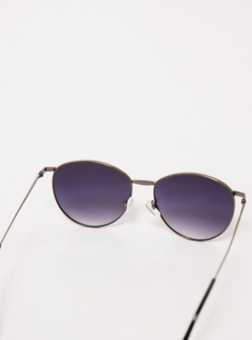 Black Metal Frame Ombre Lens Round Sunglasses